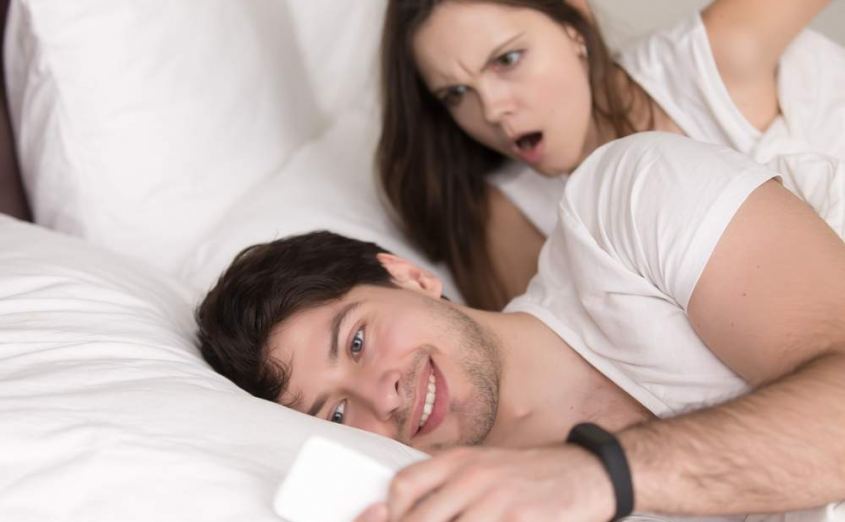 Navigare sui siti d’incontri è tradire La sentenza della Cassazione