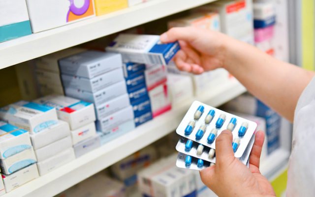 Curnasco, le sorelle palermitane della nuova, luminosa farmacia