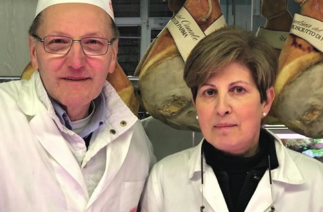 Il macellaio Bonacina in pensione La fine di una dinastia a Mozzo