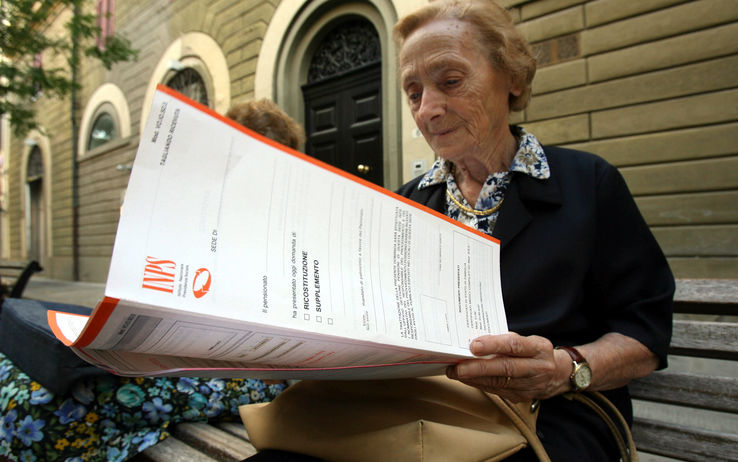 Cisl: «Pensionate sempre più povere e sole, maggior attenzione alle politiche di genere»