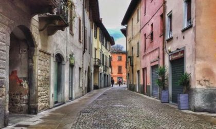 Le botteghe non si arrendono Via agli sconti, sul Serio