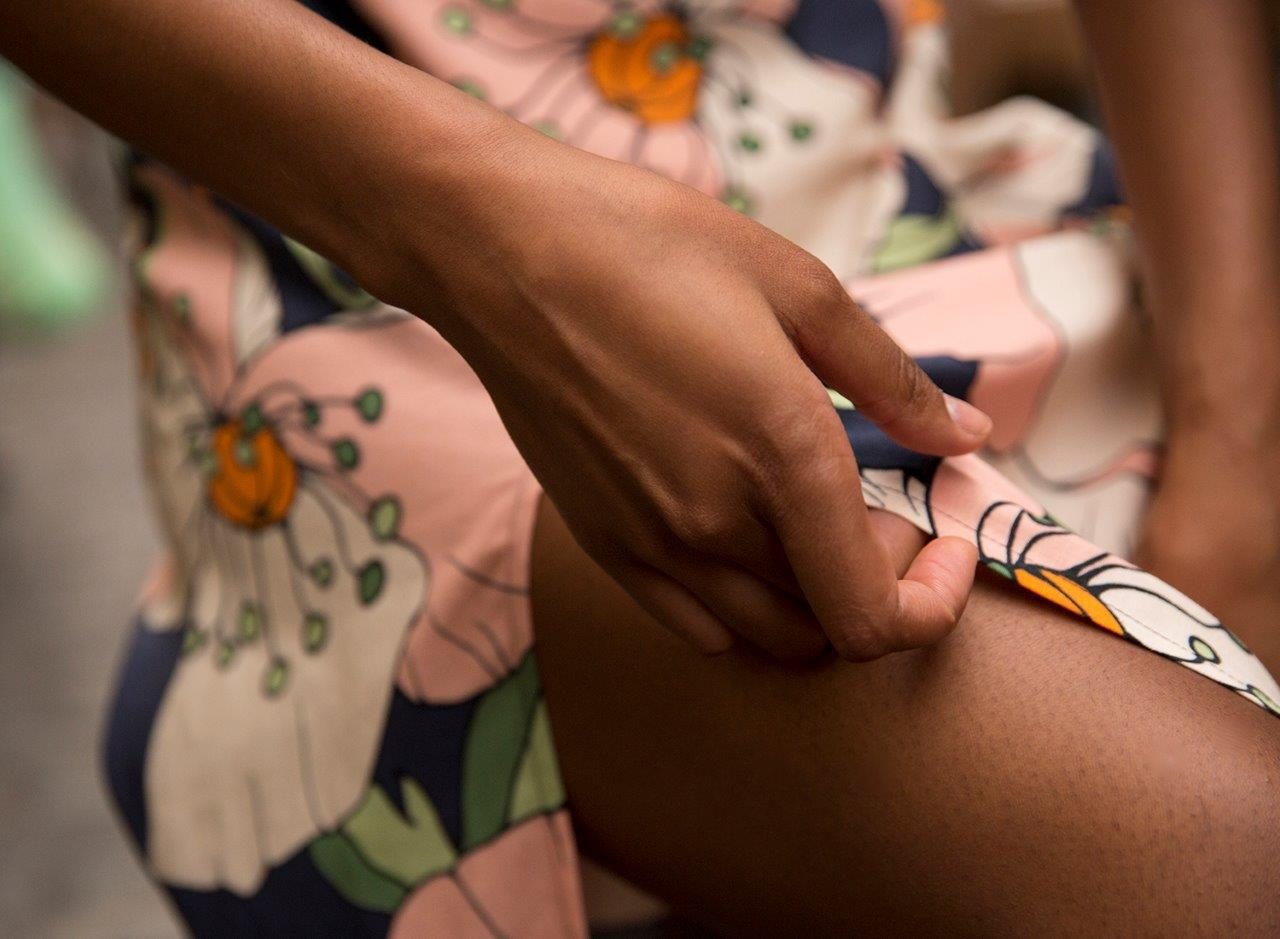 Viviam e il suo sogno a colori: moda tropical con un cuore orobico