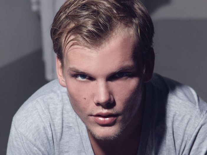 Cinque notizie che non lo erano Una sulla morte di Dj Avicii