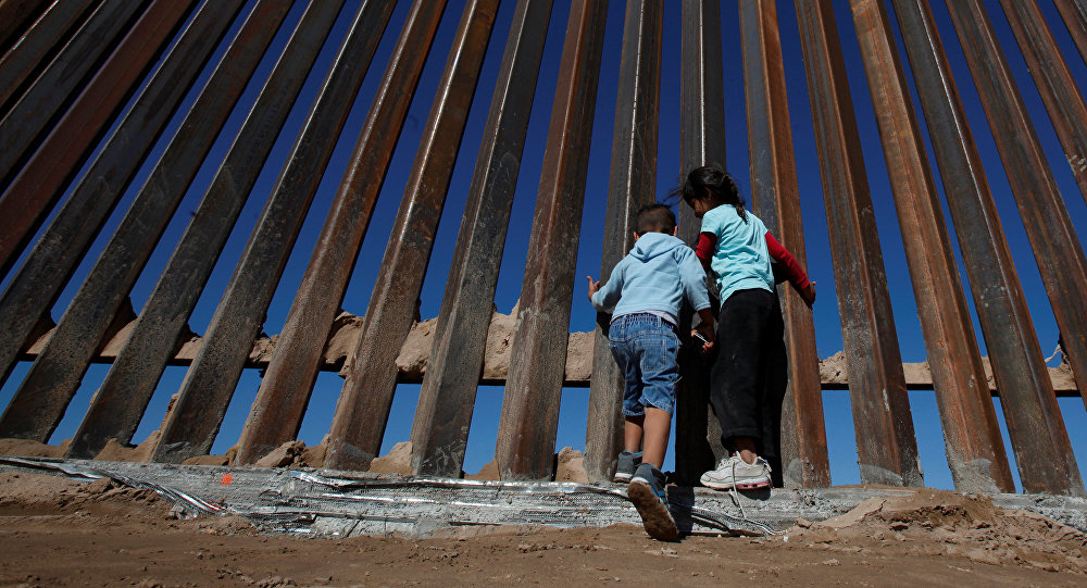 Trump, marcia indietro sui migranti (ma si è lontani dalla soluzione)