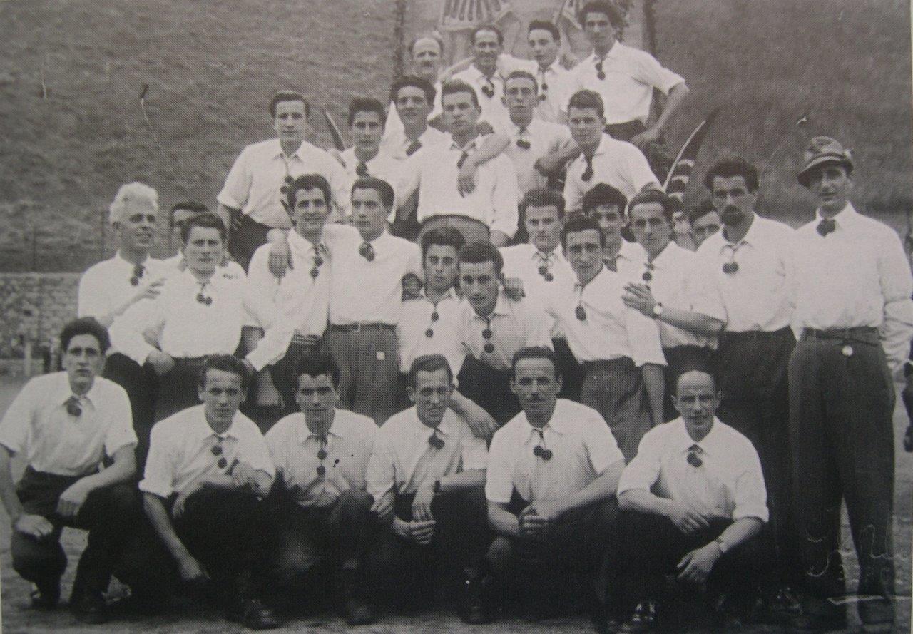 1949 prima foto ufficiale del Coro INCAS