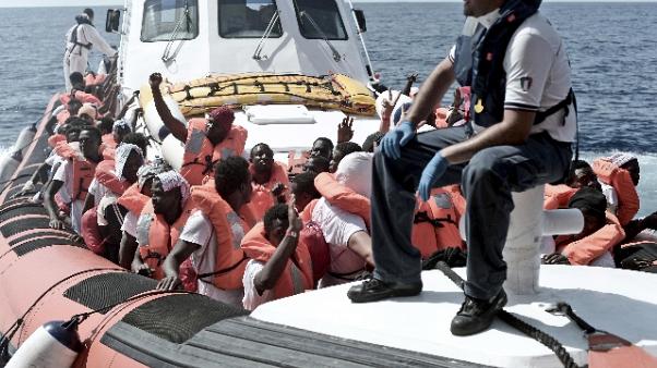 Quello dei migranti è un business Così Salvini ha convinto gli italiani