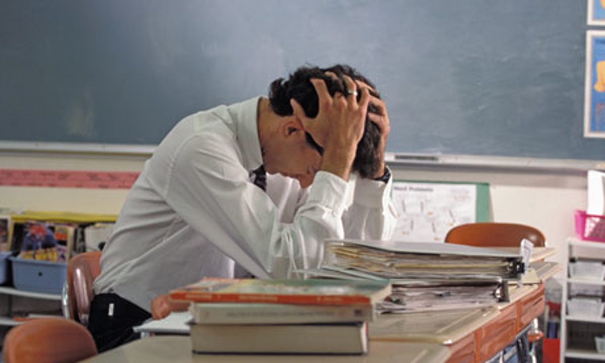 Tempo di pagelle, poveri prof I genitori sono passati alle mani