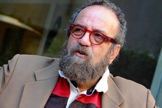 “Arawordbridge” riparte da Gorno con Giobbe Covatta: una serata tra risate, ironia e riflessione