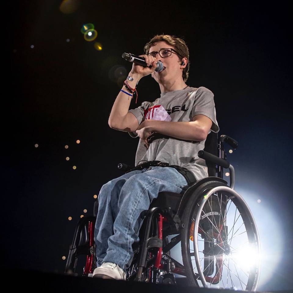 Cris, sul palco con J-Ax e Fedez Davanti agli 80mila di San Siro