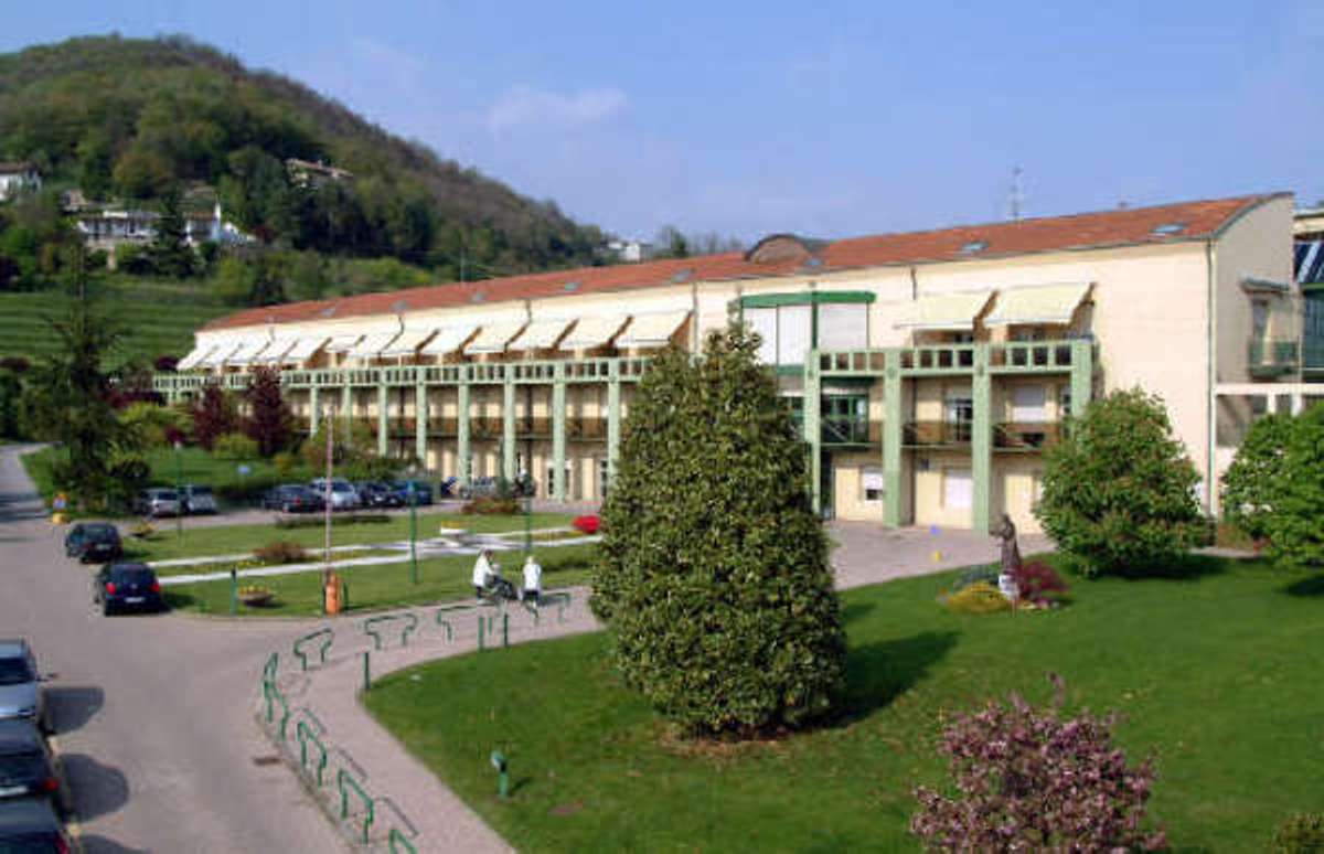 Giamba Goisis: «Faccio il matto per fare ridere gli anziani»