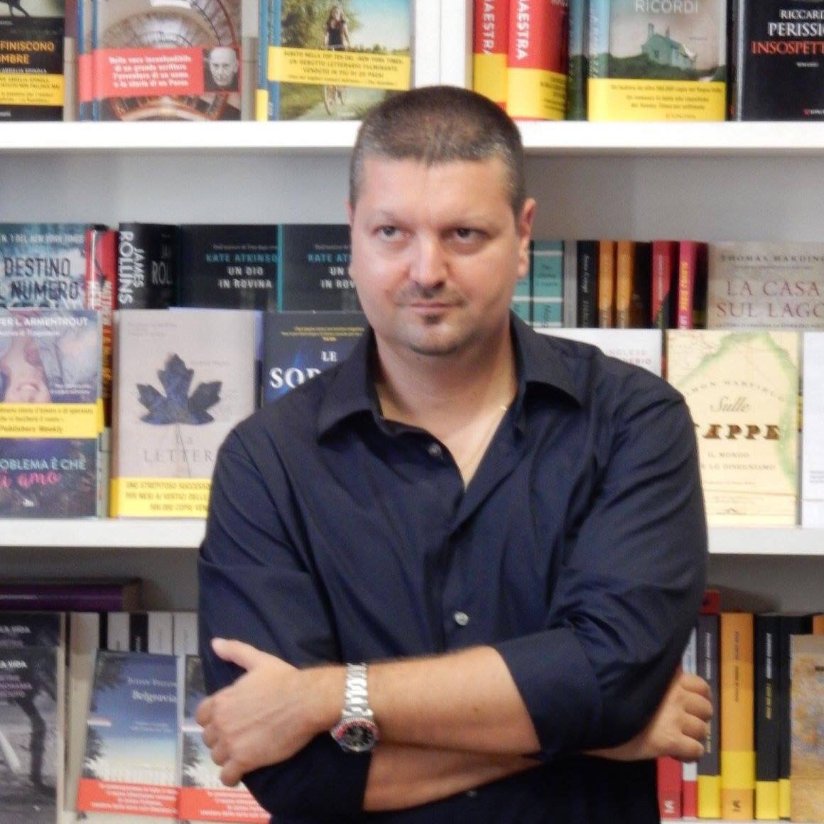 Carcano, lo scrittore che racconta l’oscuro (ma anche l’Atalanta)