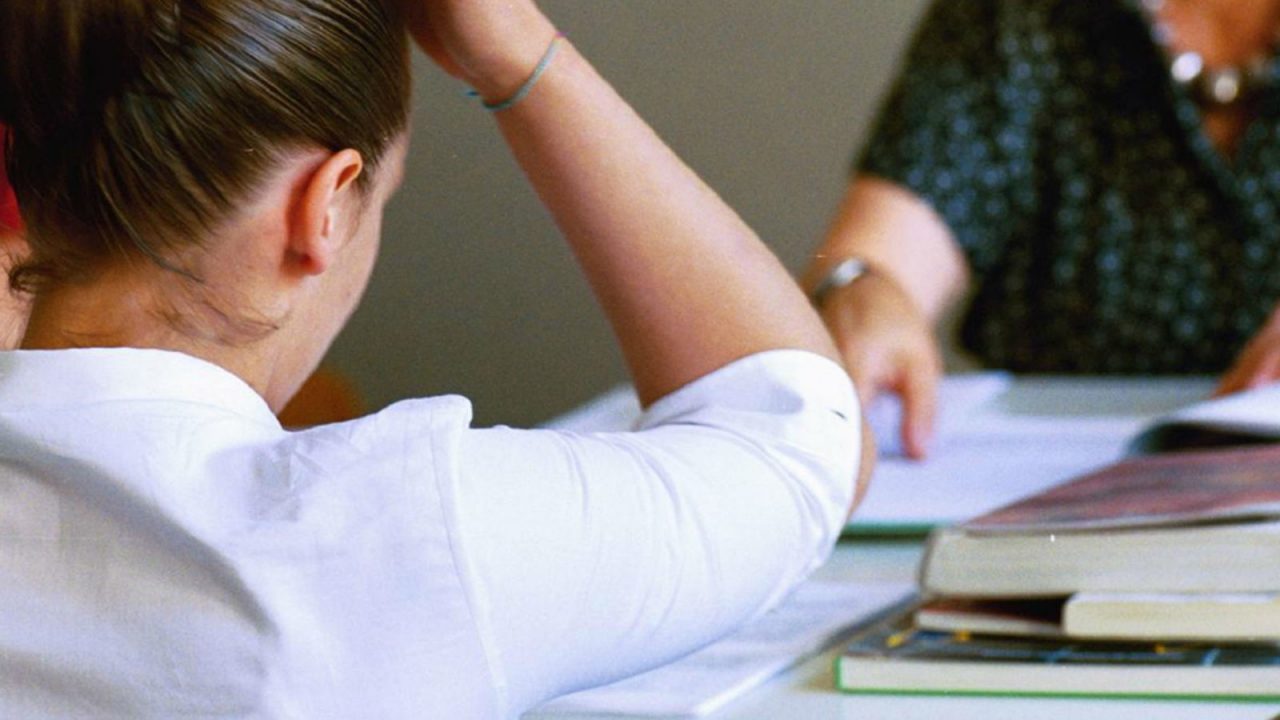 «Avete fatto piangere nostra figlia» Prof aggredite durante gli esami