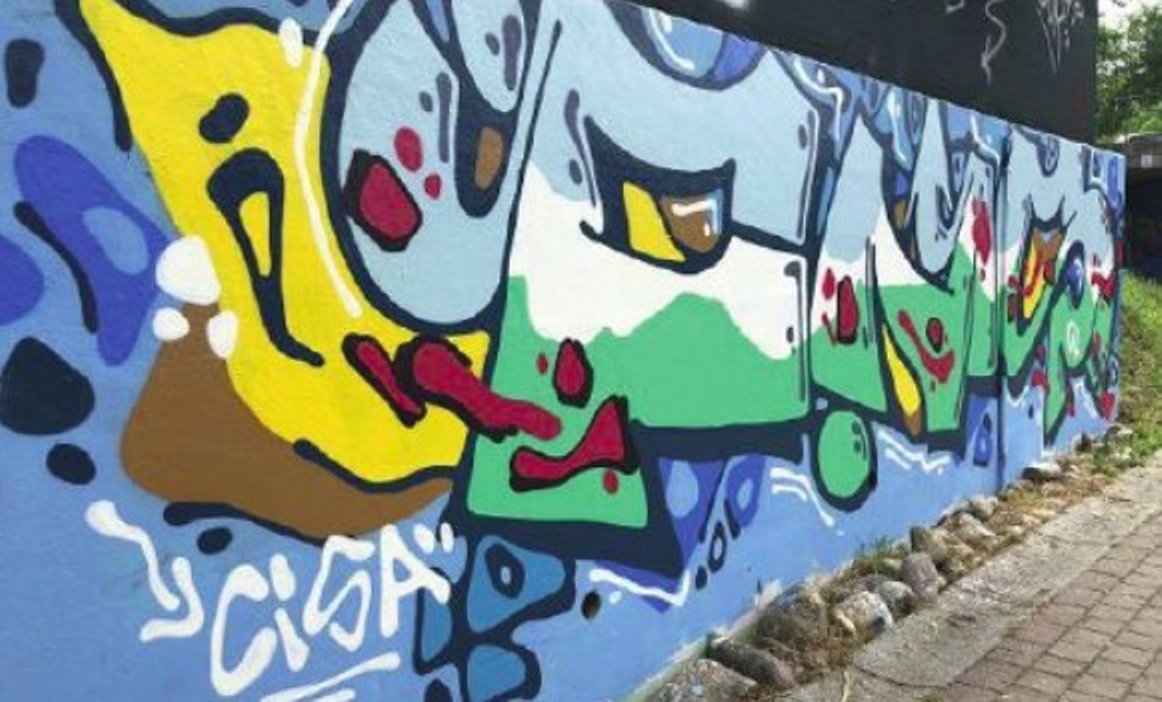Mozzo, il grigio della strada minaccia i colori dei writers