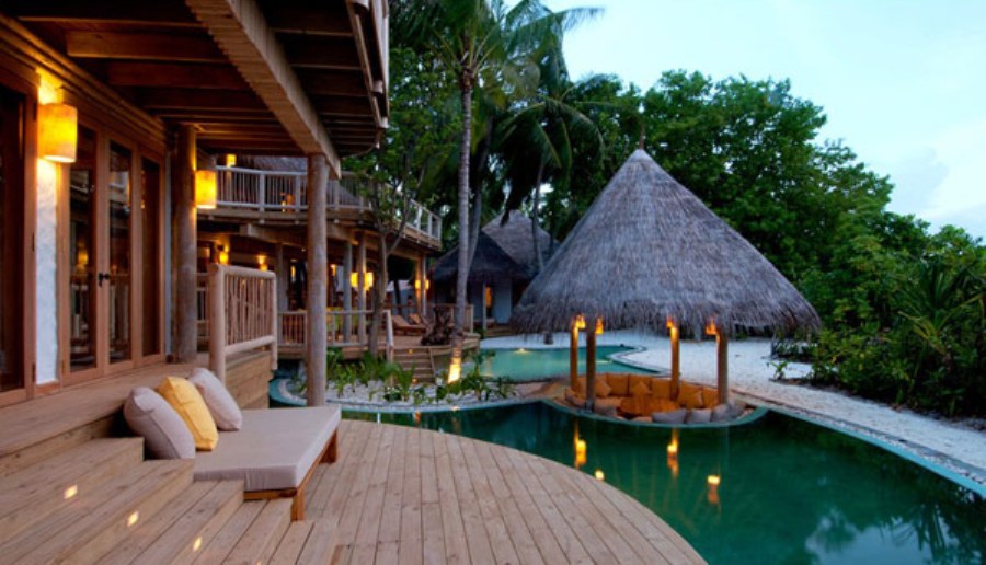 Cercano un libraio alle Maldive (obiettivamente il lavoro dei sogni)