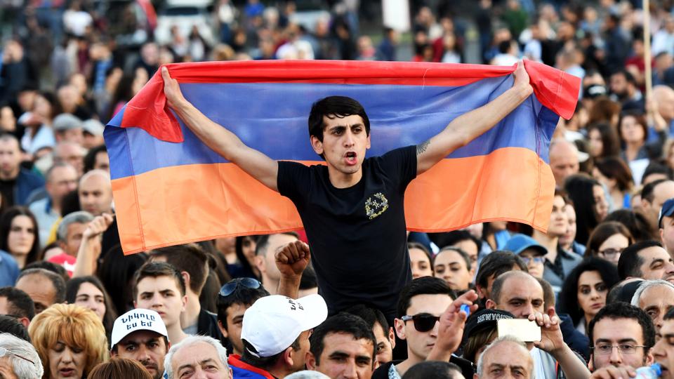 Cosa sta succedendo in Armenia Una giovane rivoluzione di velluto