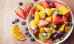 Quanta frutta mangiare (e quando)