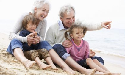 Festa dei nonni, 14 gelaterie bergamasche donano gelato agli anziani delle Rsa