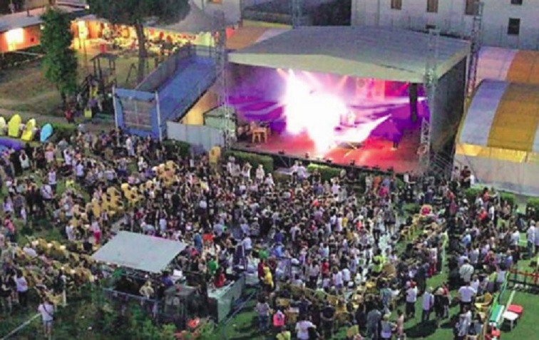 È tempo di Sforzafesta: aragoste, teatro, giochi e Cugini di Campagna