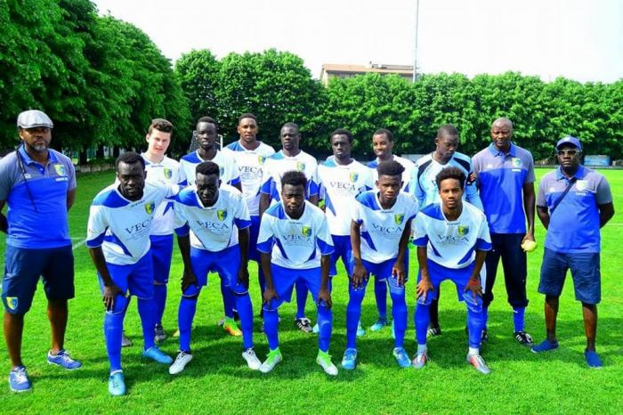 Sfrattata una squadra di migranti «Razzisti, ci hanno mandati via»