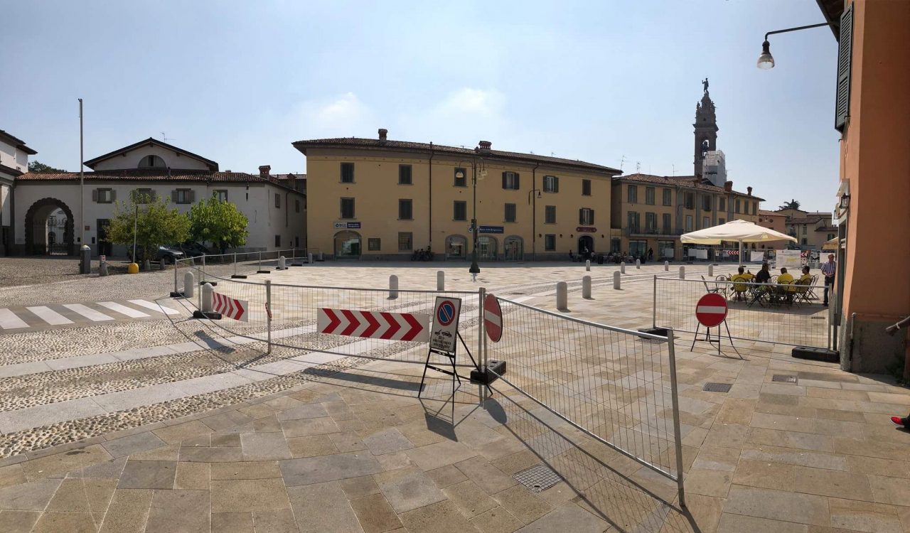 Stezzano, la nuova piazza piace «ma i lavori stanno durando troppo»
