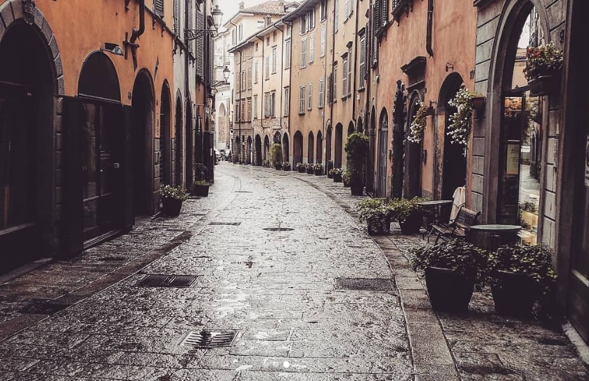 Bergamo e la pioggia – Giuseppe Romano