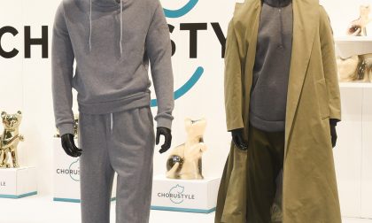 Trench, sneakers, tute e lupetti affiancano i gatti di Chorustyle