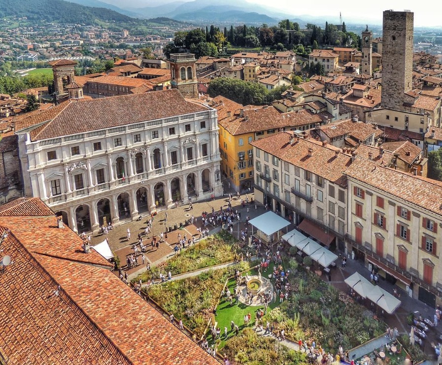 Piazza Vecchia verde, dall’alto – Max Bellisario