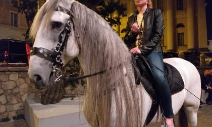 Quel bel cavallo di Andrea Bocelli ha le extension made in Treviglio