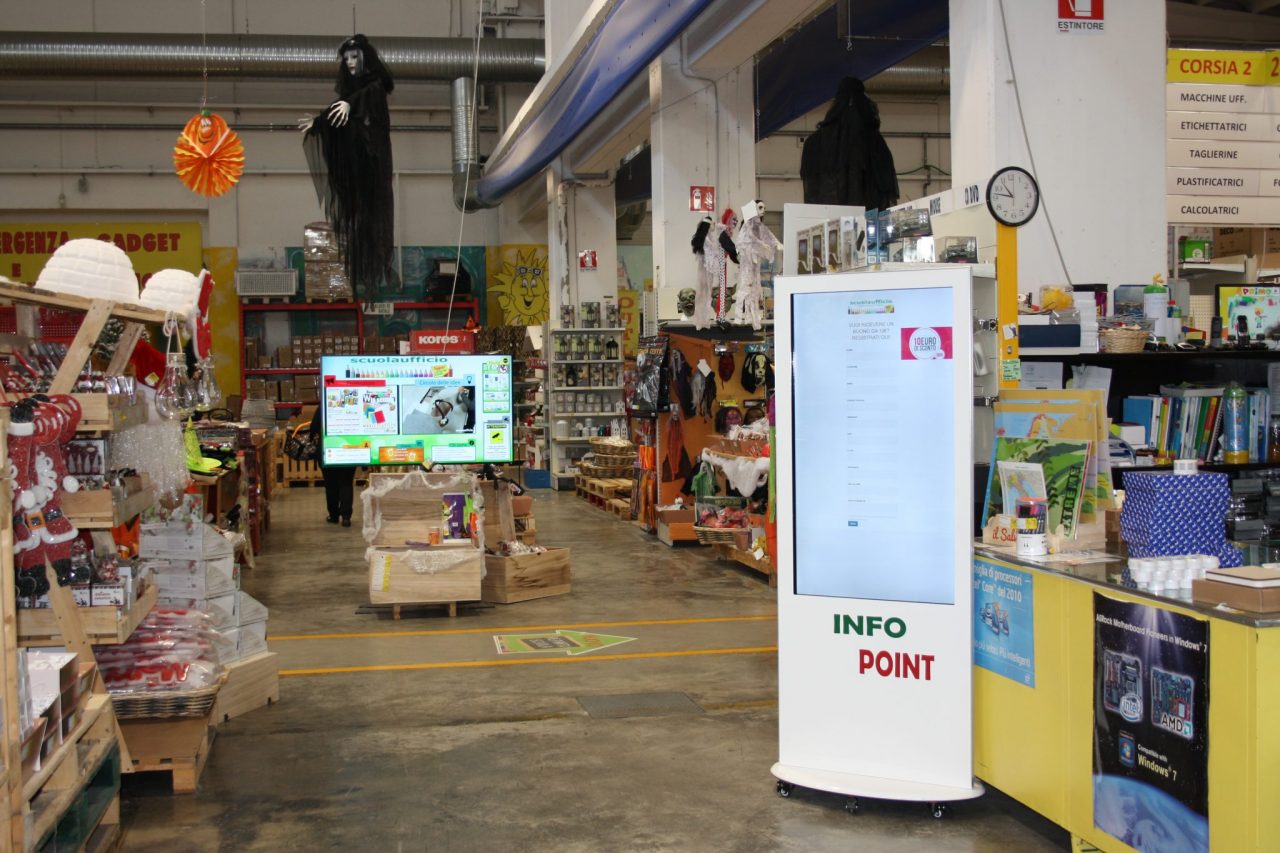 Scuolaufficio, lo store di cancelleria fra e-commerce, monitor e… touch
