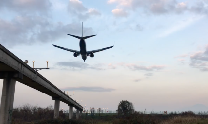 Aeroporto, è guerra aperta (e così ci perdiamo tutti)