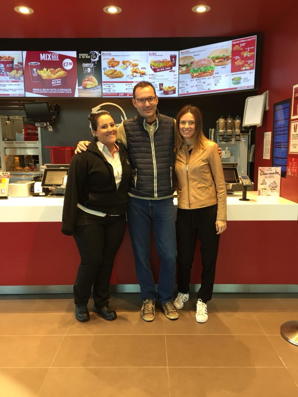 Le alette fritte che volano il lunedì dal Kfc di Curno al Patronato
