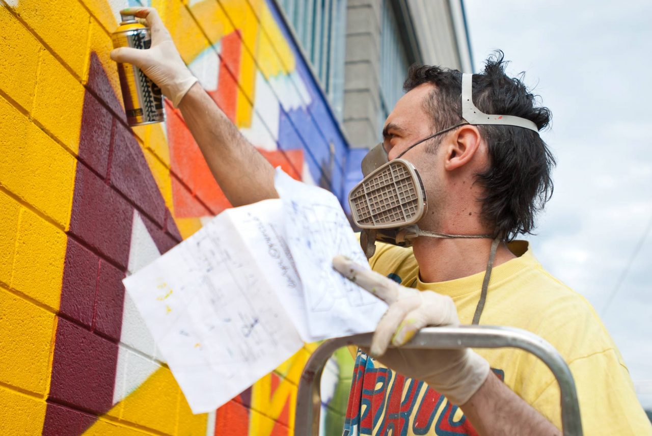 I muri bergamaschi come una tela È l’arte di William, alias Wiz Art