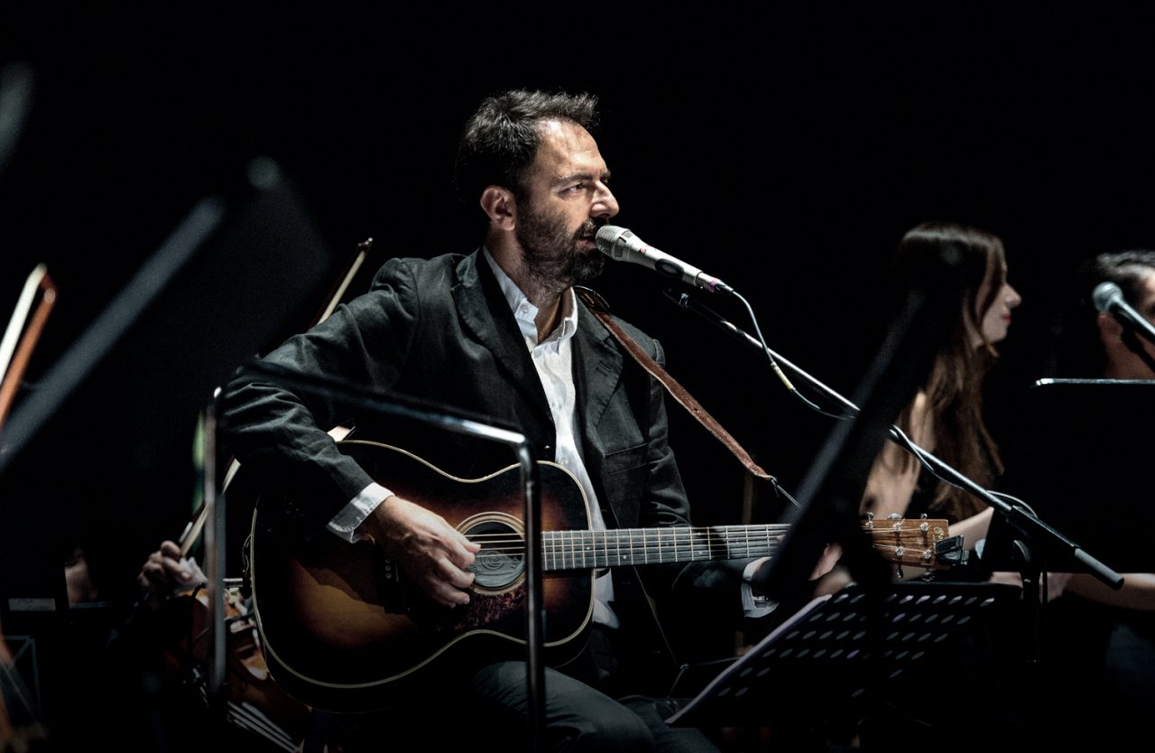 «Canto il messaggio di De Andrè che era dalla parte degli ultimi»