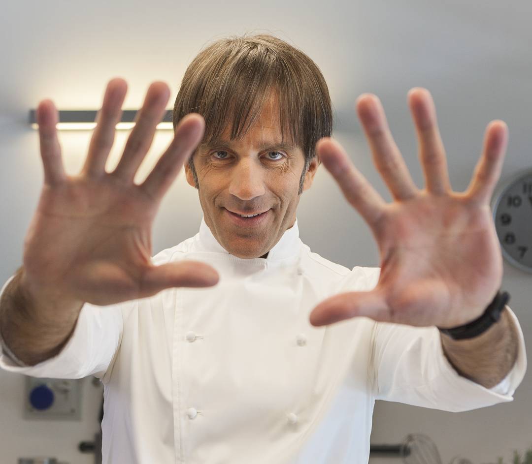 Chef Oldani dà spettacolo (e riso) al Salone del Mobile di Bergamo