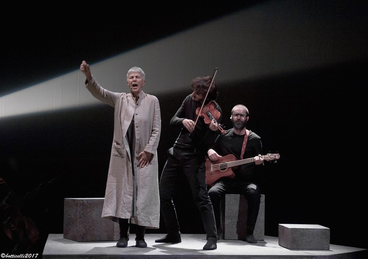 Su il sipario della stagione di prosa Che ha fatto il pieno di abbonamenti