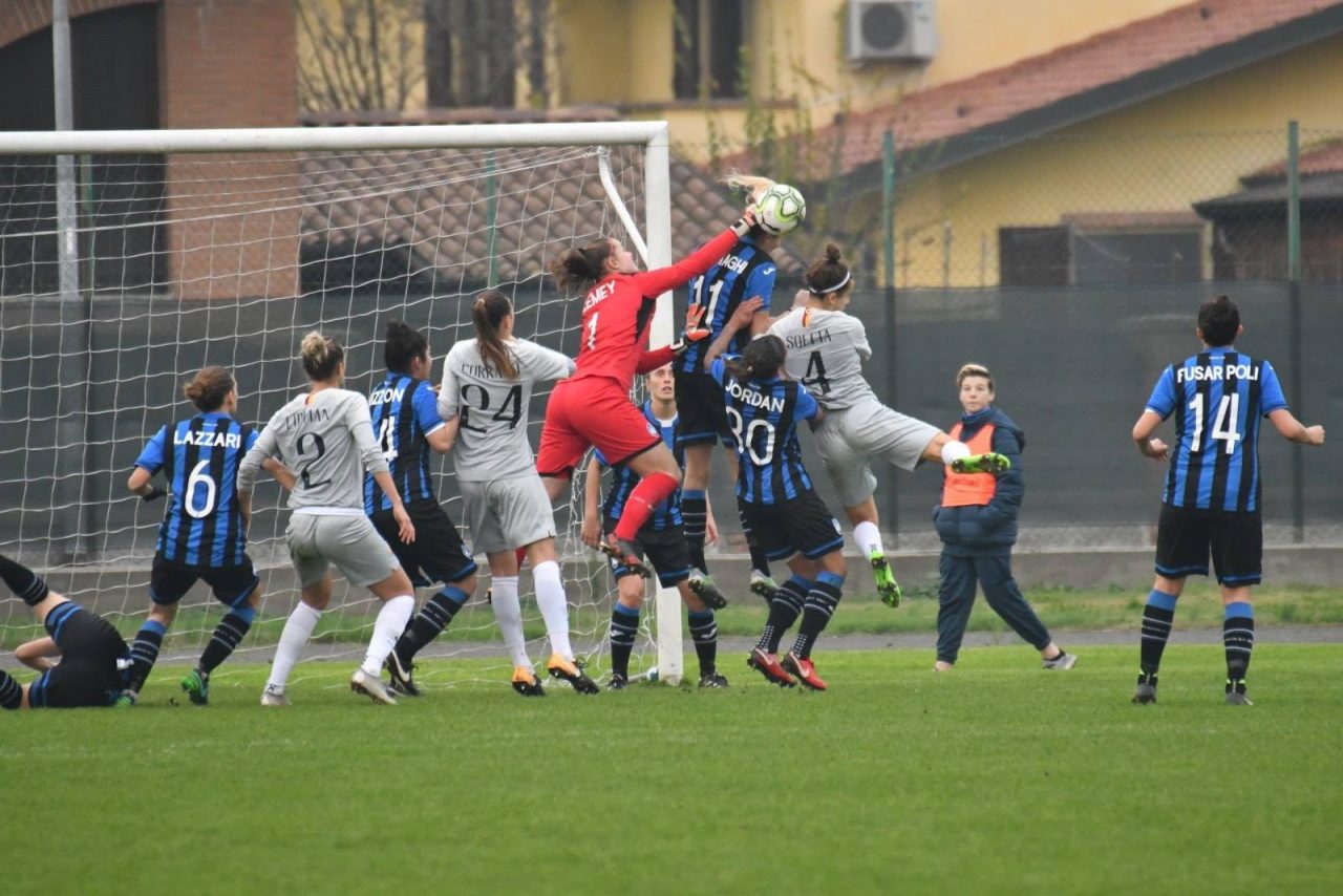 Il punto sul calcio femminile Le nostre lottano, ma non basta