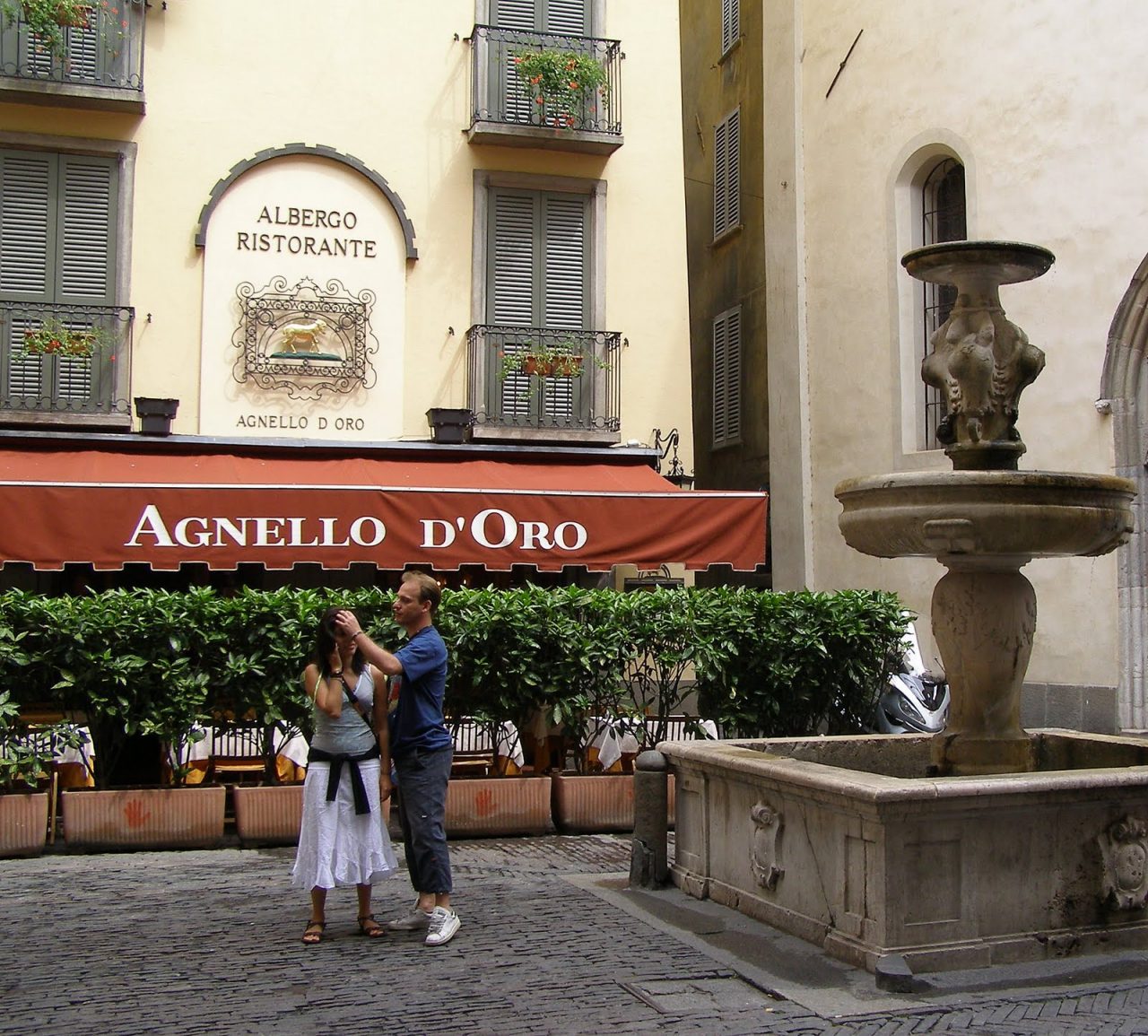 I lavori in corso all’Agnello d’Oro Lo storico locale riaprirà, con stile