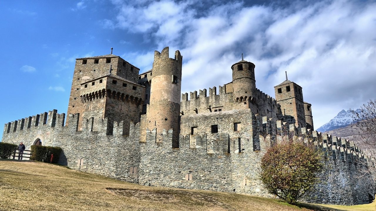 Posti fantastici e dove trovarli Andar per castelli in Val d’Aosta