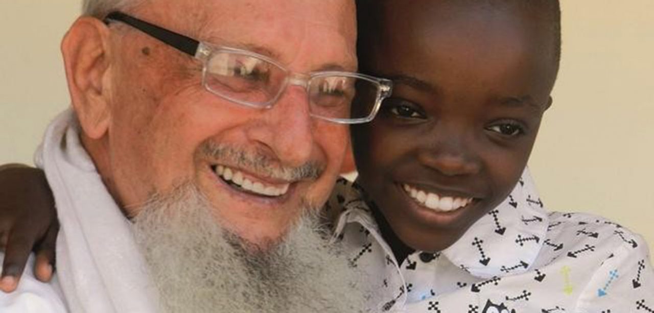 Baba Fulgenzio adotta anche gli orfani di Haiti: aiutiamolo!