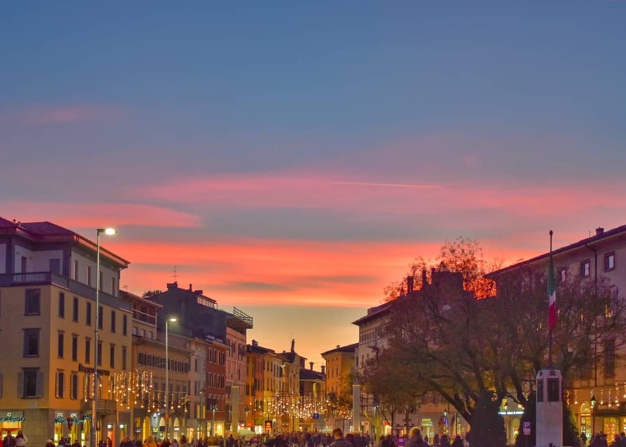 Che sia un Natale di gioia, luci e colori – Laura