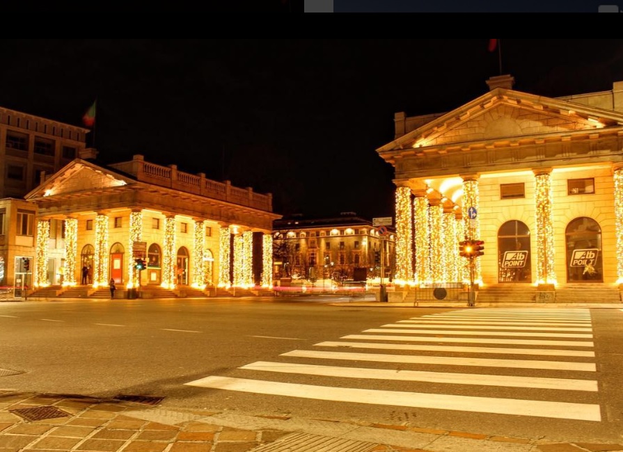 Le luci del Natale in Porta Nuova – Luca Leone