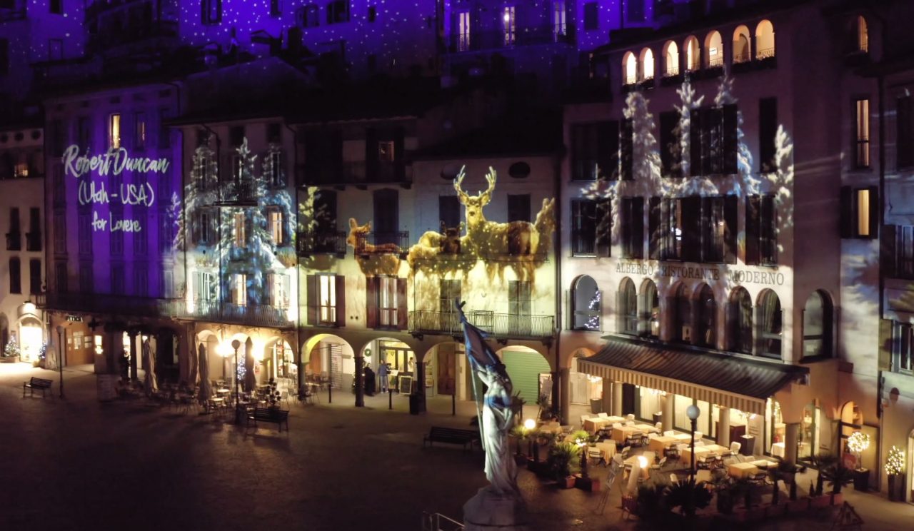 Risplendono i palazzi di Lovere Gli auguri in un filmato da sogno