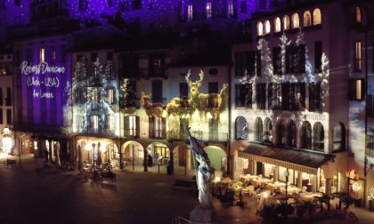 Risplendono i palazzi di Lovere Gli auguri in un filmato da sogno
