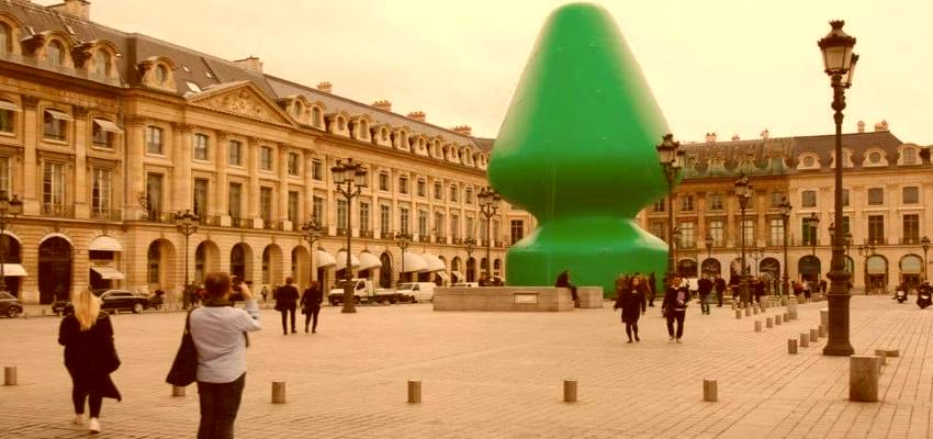 Cinque notizie che non lo erano No, quello non è l’Albero di Natale