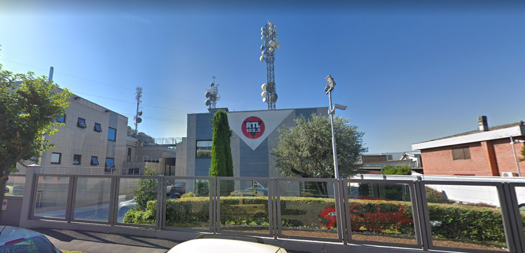 La radio non paga 25mila euro per un «antennone» da 50 metri