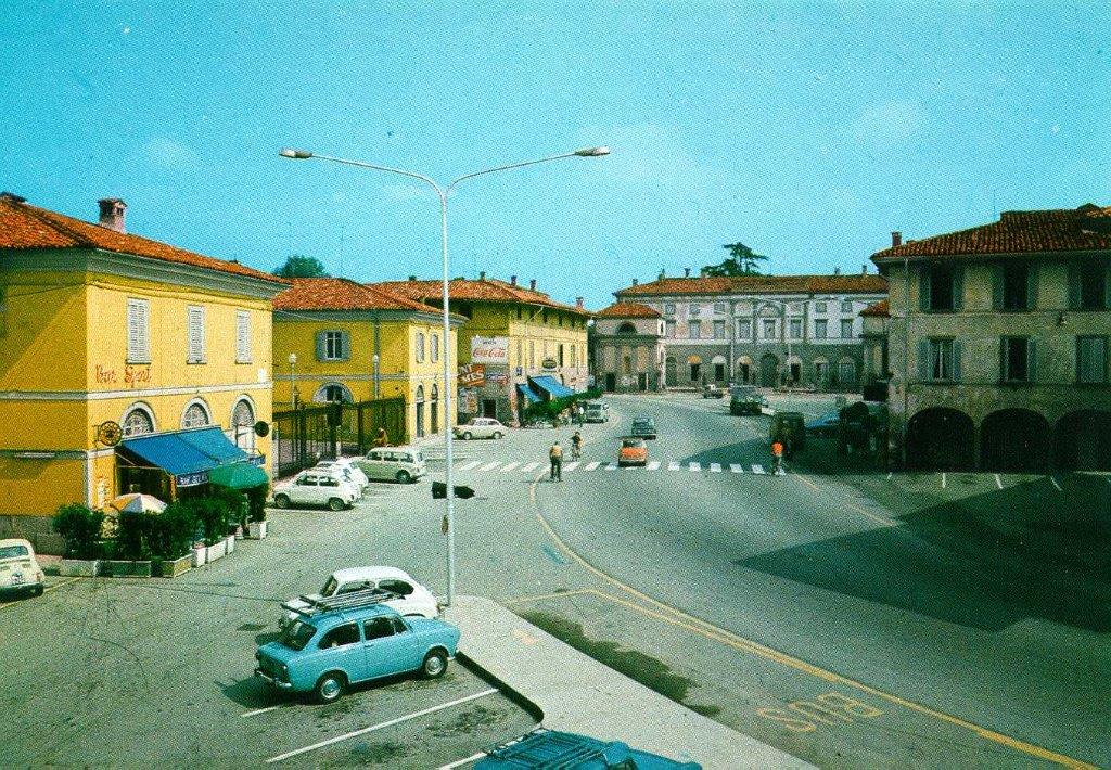 Salviamo la piazza di Stezzano con tante feste, come una volta
