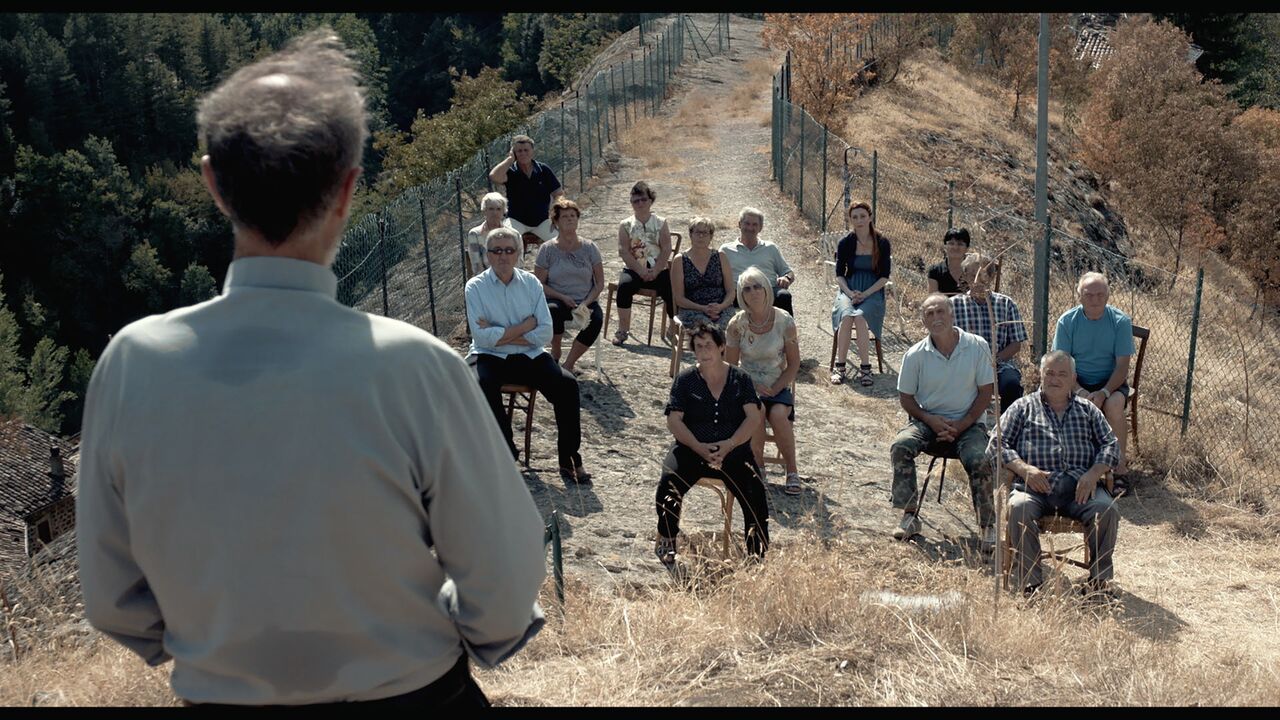 Cosi╠Ç in terra - Film in concorso