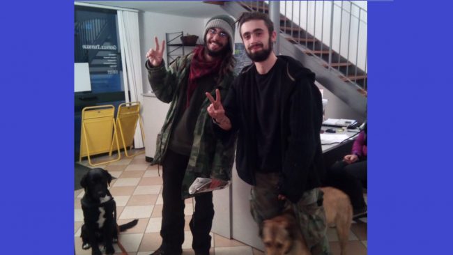 Chi sono i tre ragazzi francesi che visitano Treviglio in tenda