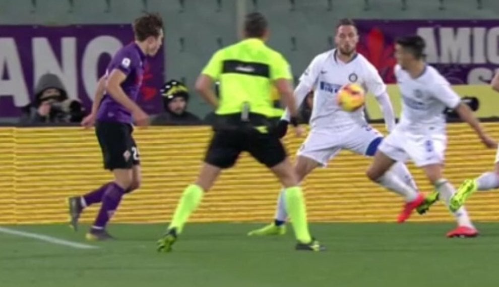 Furto in diretta a casa del Bepo Il rigore dato alla Fiorentina