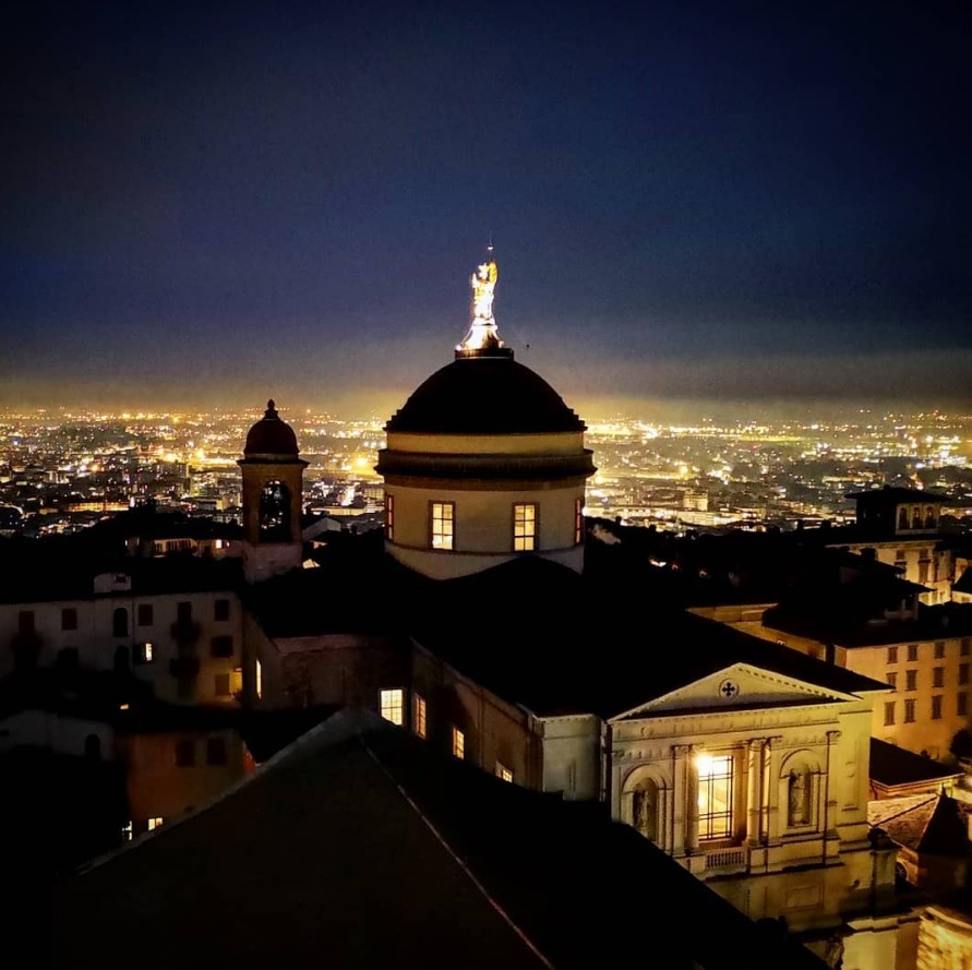 La notte veglia su Città Alta – Emanuela Milesi